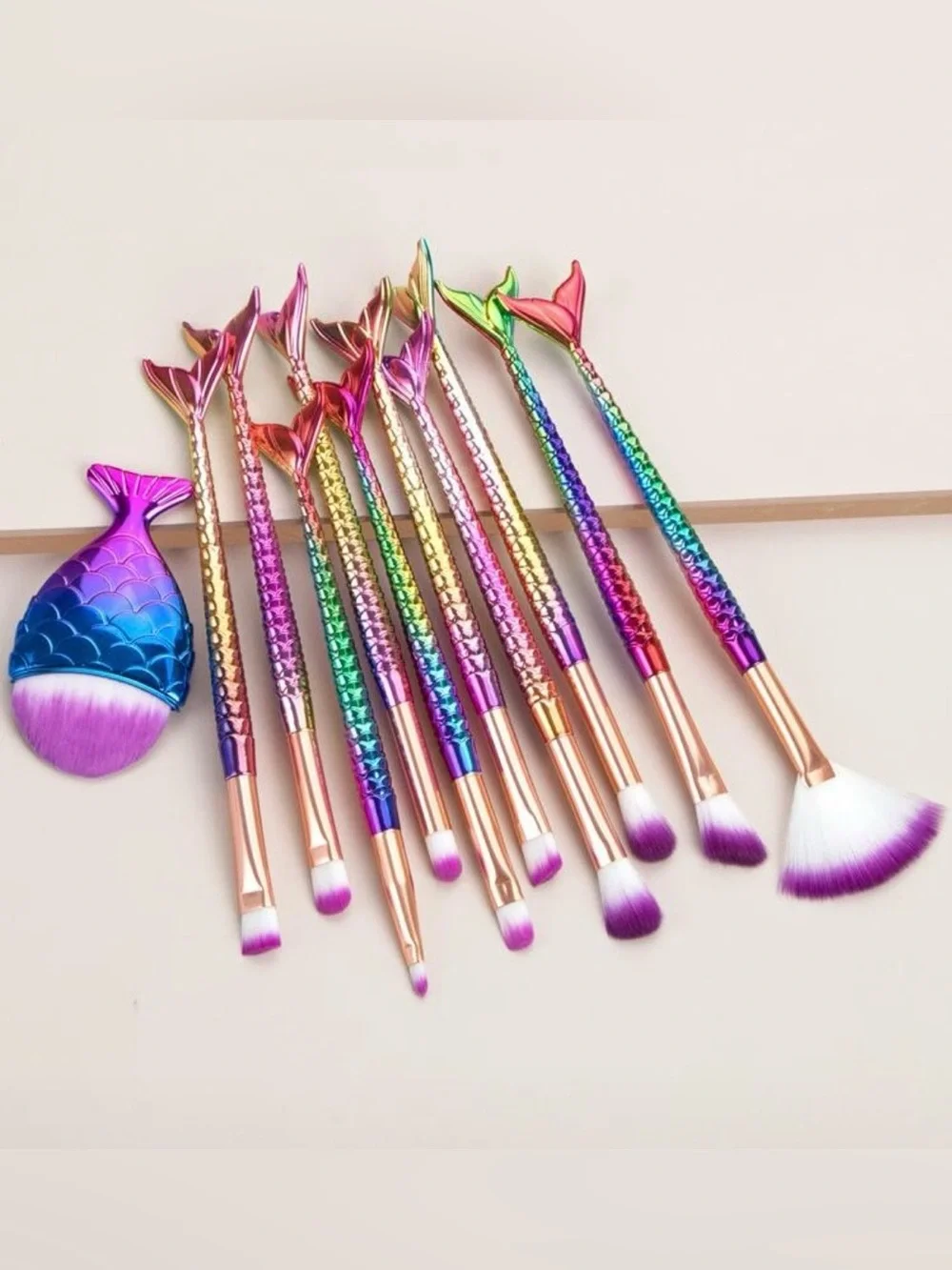 NWT 11 pieces Colorful mermaid makeup brush set. 💜🩷❤️💙